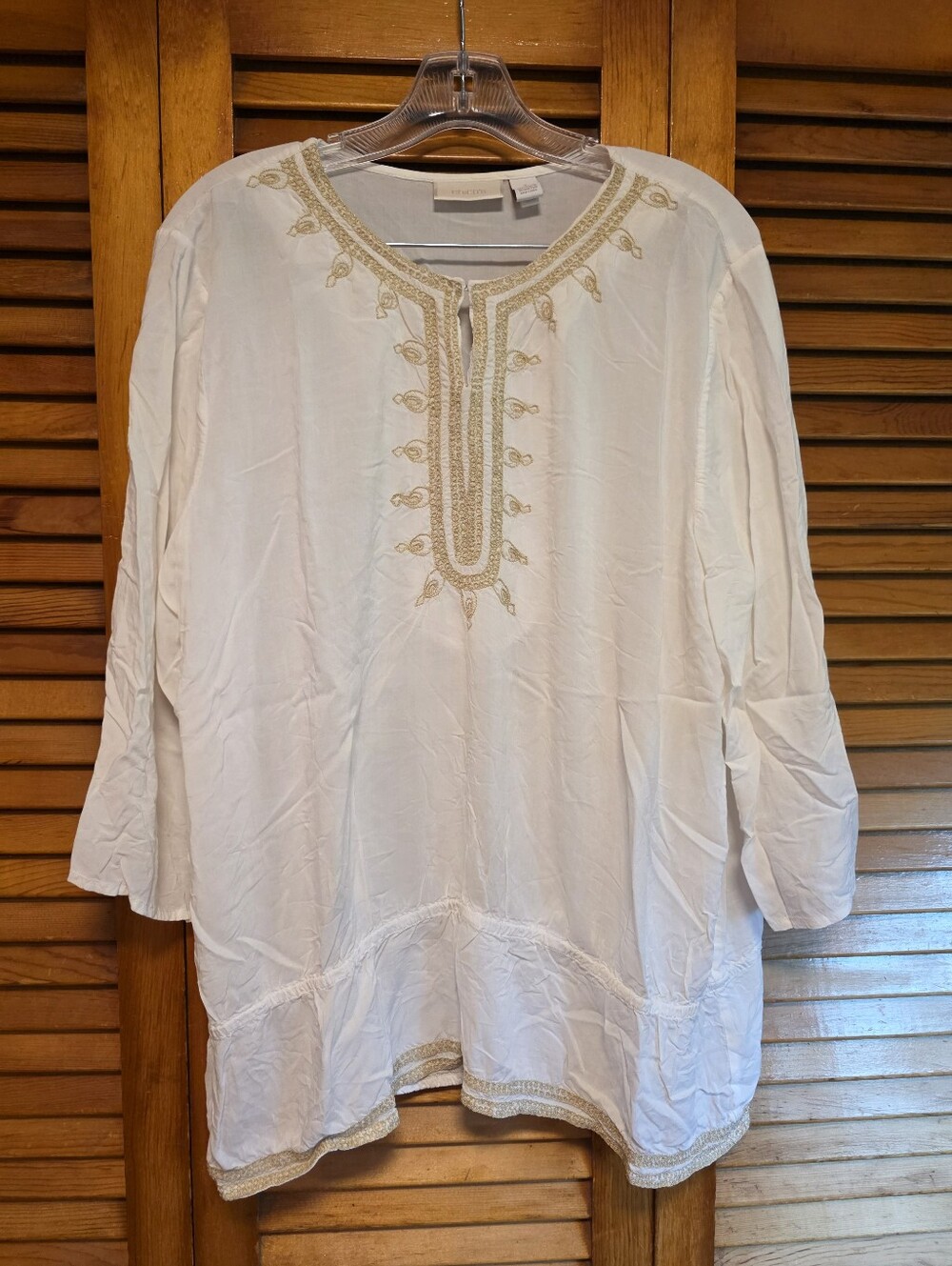 Chico's Tunic White Gold Trim Women’s Size XL V-neckline 3/4 Sleeves